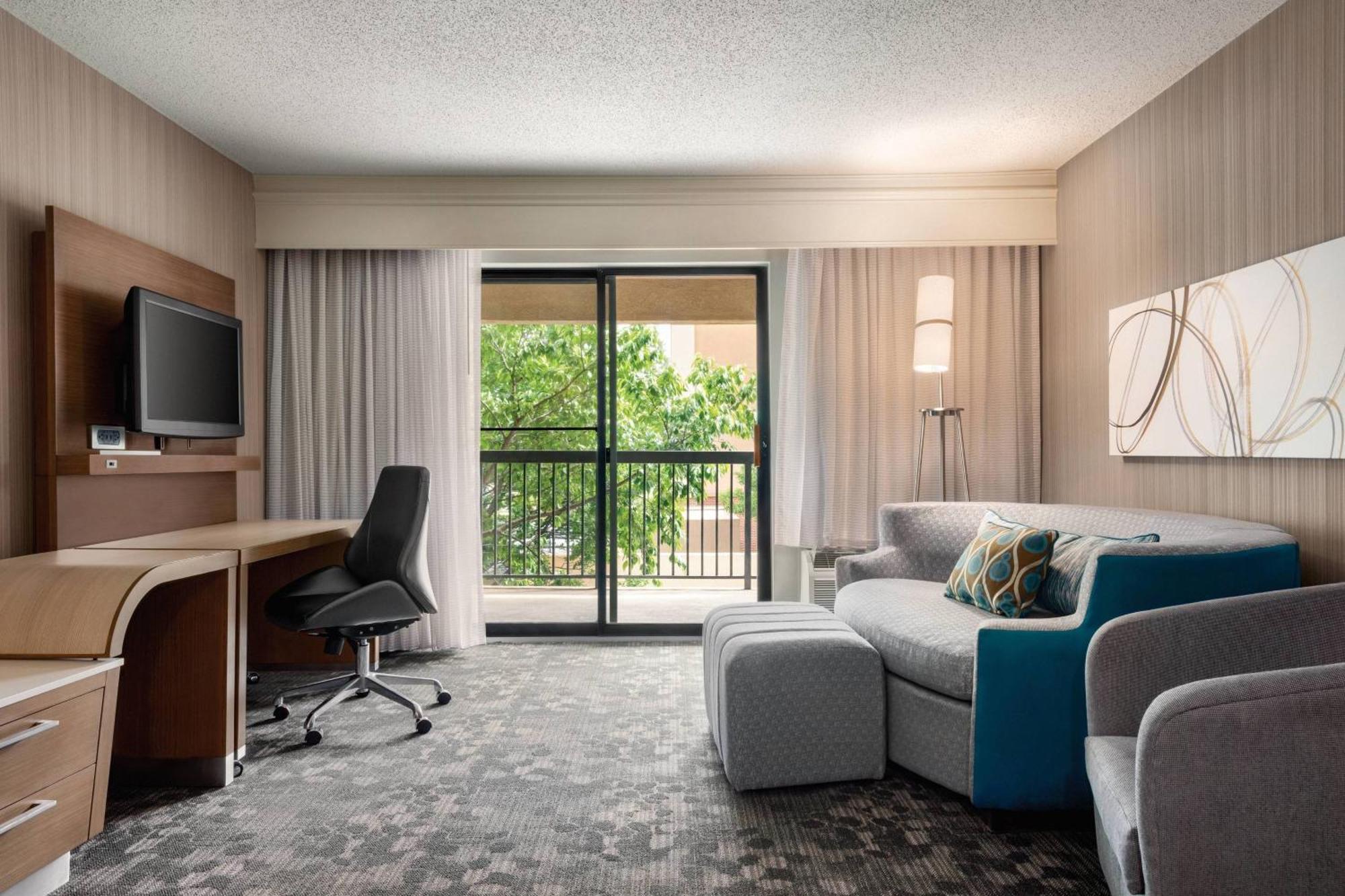 Hotel Courtyard By Marriott Dayton North Exterior foto